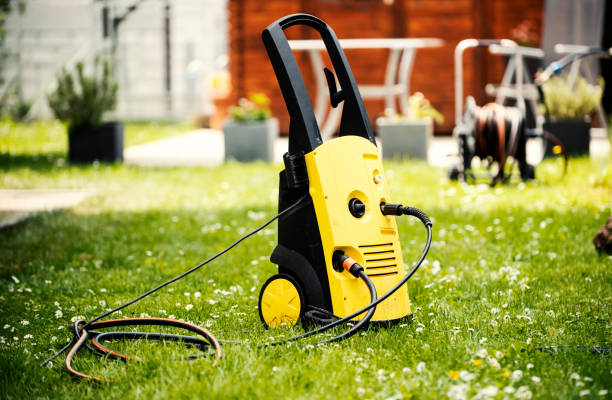 Best Pool Deck Cleaning  in Aromas, CA